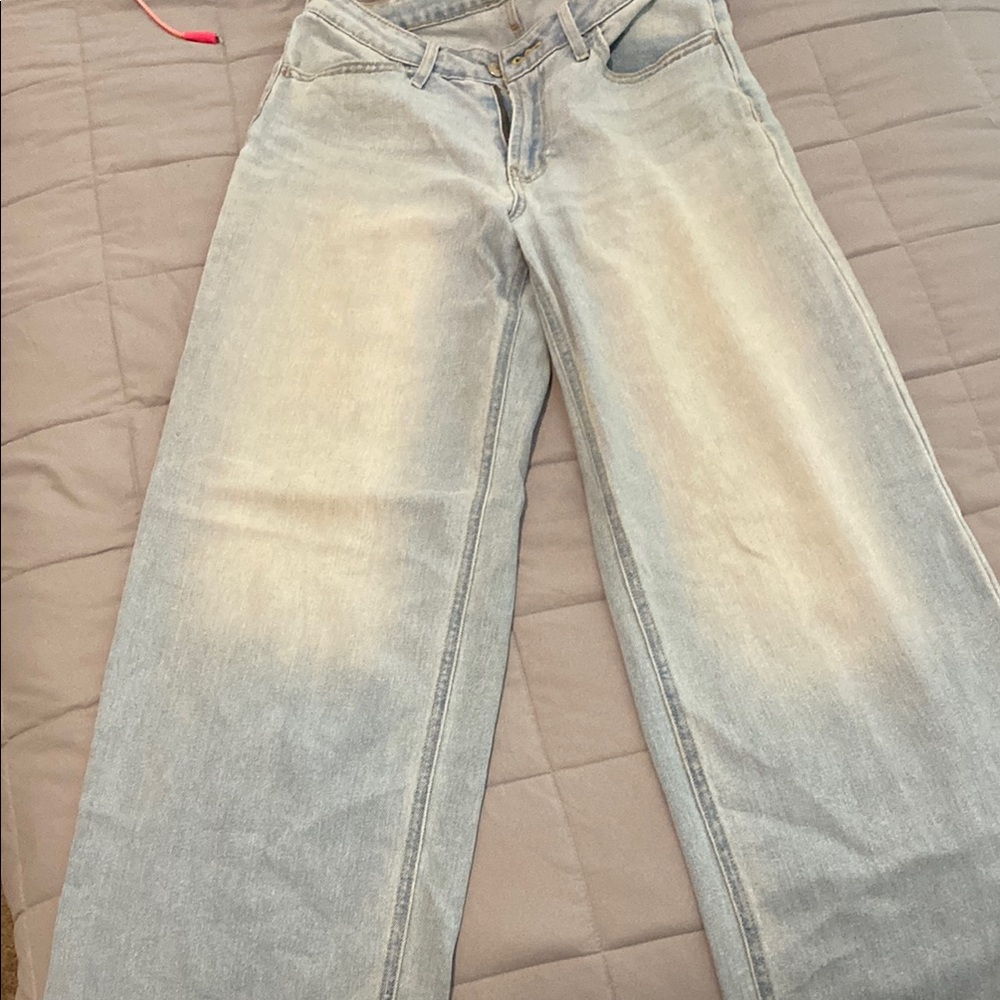 Women's Light Blue Jeans